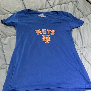 Women’s Mets t-shirt